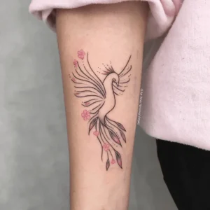 Fênix com detalhes de sakura/cerejeira feminina