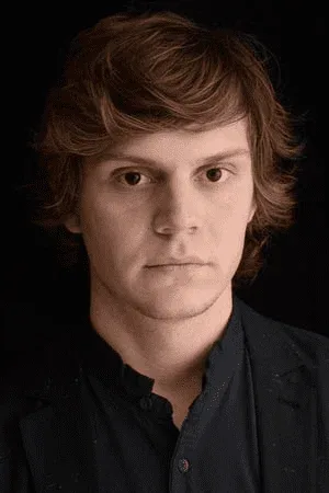 Biografia de Evan Peters