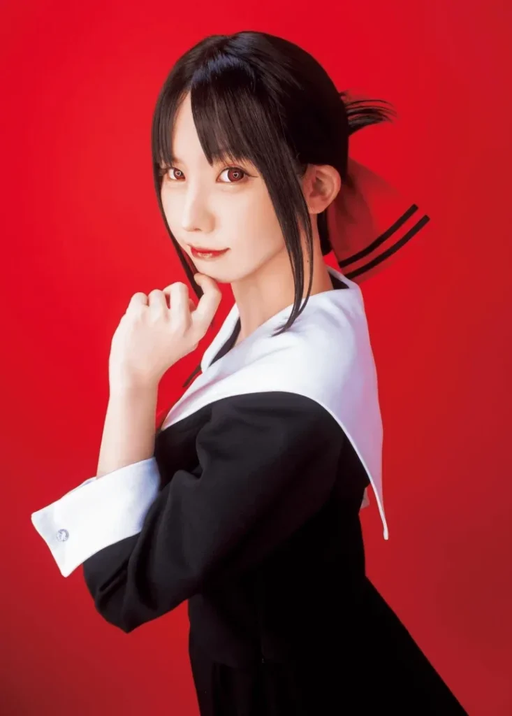 Enako como Kaguya de Kaguya-sama: Love Is War, em novembro de 2022