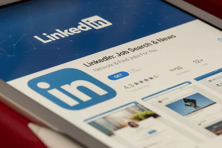 LinkedIn: rede profissional de destaque em vendas B2B.