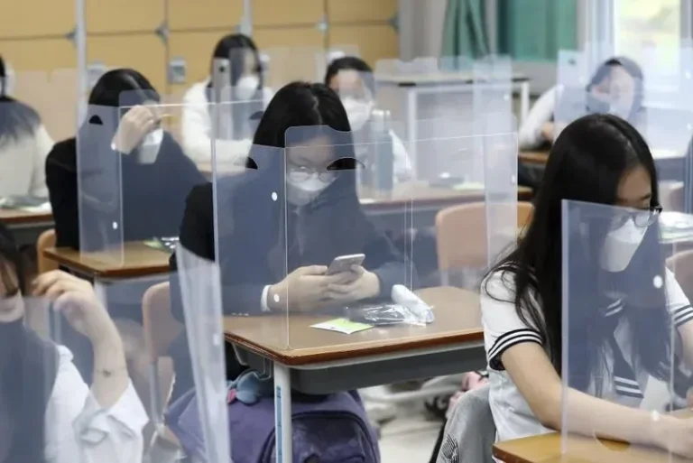 Understanding South Korean High Schools